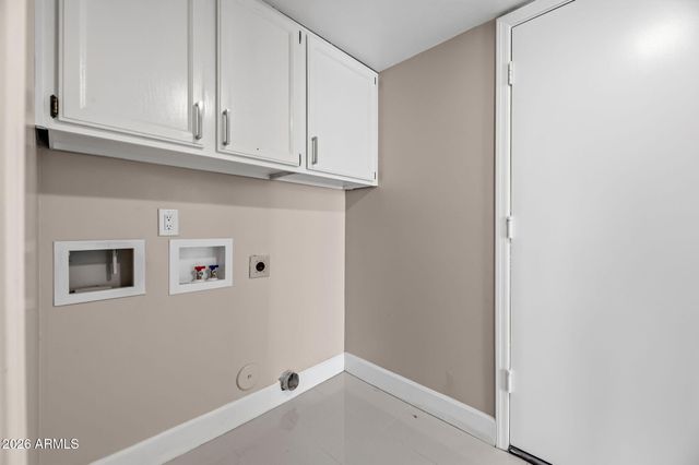 1210 E AMBERWOOD Drive, Phoenix, AZ 85048