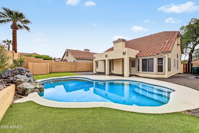 1210 E AMBERWOOD Drive, Phoenix, AZ 85048