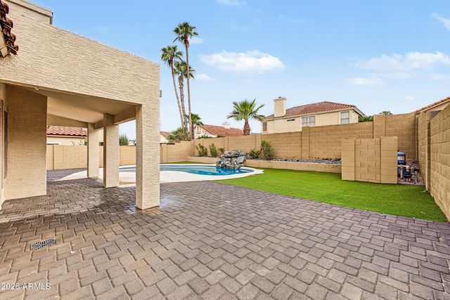 1210 E AMBERWOOD Drive, Phoenix, AZ 85048