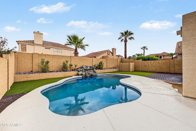 1210 E AMBERWOOD Drive, Phoenix, AZ 85048