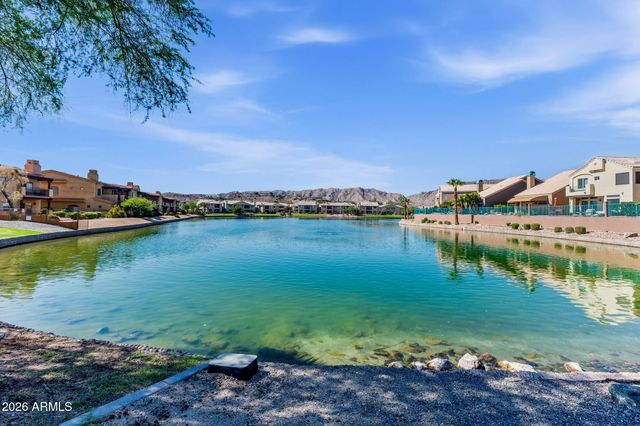 1210 E AMBERWOOD Drive, Phoenix, AZ 85048