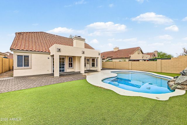 1210 E AMBERWOOD Drive, Phoenix, AZ 85048