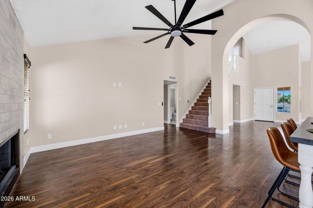 1210 E AMBERWOOD Drive, Phoenix, AZ 85048