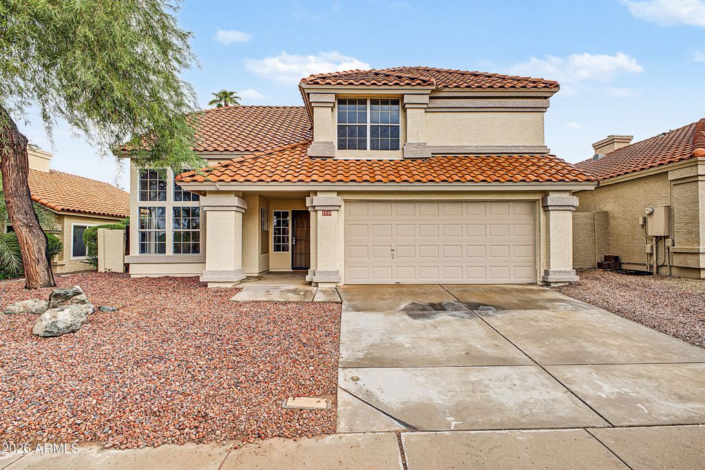 1210 E AMBERWOOD Drive, Phoenix, AZ 85048