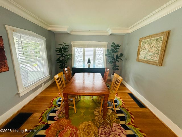 115 Cannons Ln, Louisville, KY 40206