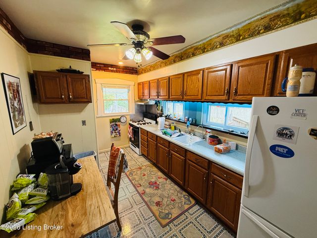 115 Cannons Ln, Louisville, KY 40206