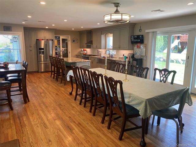 4 Harrison Avenue, East Setauket, NY 11733