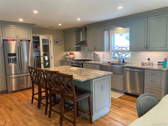4 Harrison Avenue, East Setauket, NY 11733