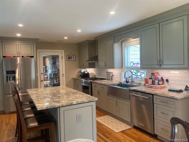 4 Harrison Avenue, East Setauket, NY 11733