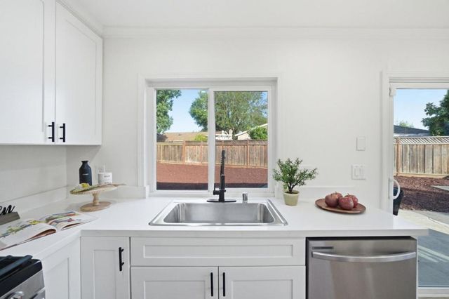 560 Biscayne Court, Morgan Hill, CA 95037