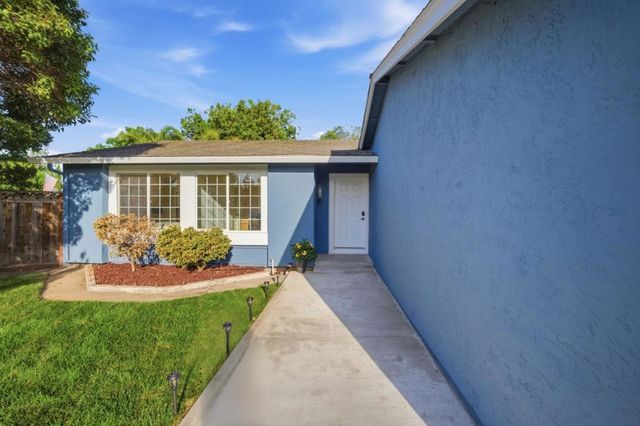 560 Biscayne Court, Morgan Hill, CA 95037