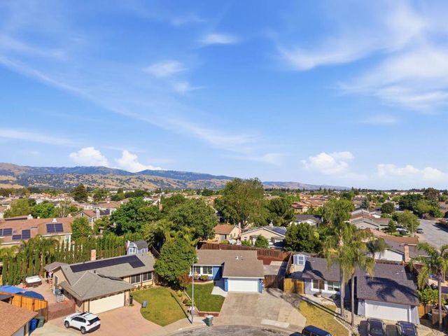 560 Biscayne Court, Morgan Hill, CA 95037