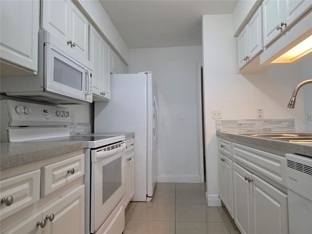 17511 BRANDYWINE DRIVE, Lutz, FL 33549