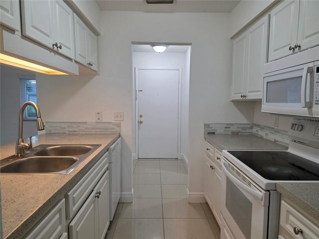 17511 BRANDYWINE DRIVE, Lutz, FL 33549