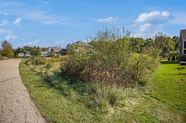 5824 Trail Side Lane, Whitmore Lake, MI 48189
