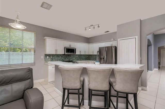 3808 SW 165th Ter, Miramar, FL 33027