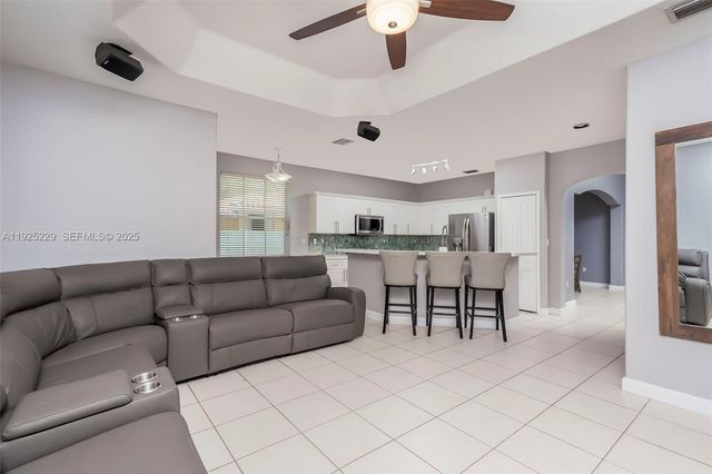 3808 SW 165th Ter, Miramar, FL 33027