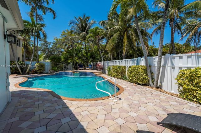 3808 SW 165th Ter, Miramar, FL 33027