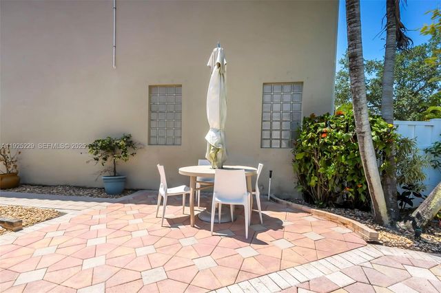 3808 SW 165th Ter, Miramar, FL 33027