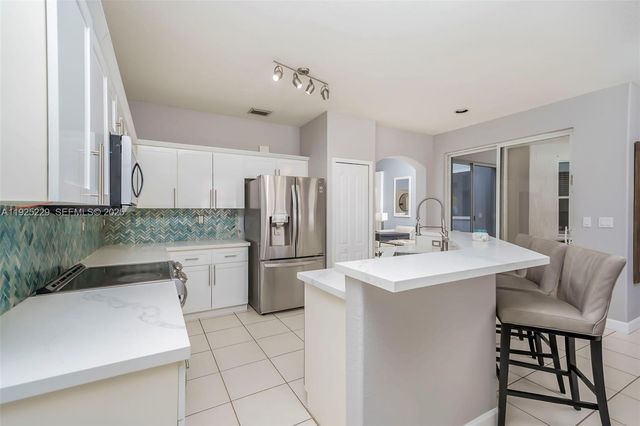 3808 SW 165th Ter, Miramar, FL 33027