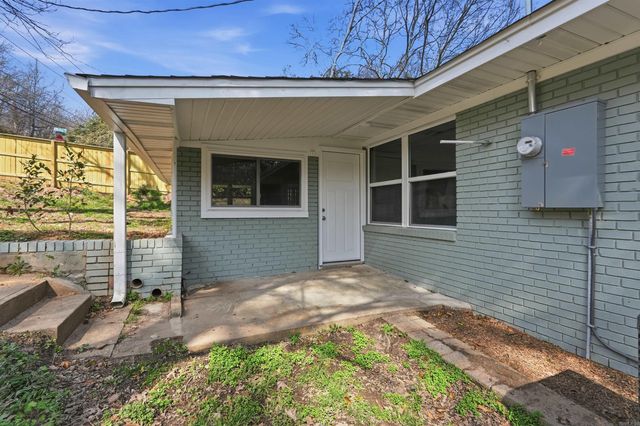1700 Lilac Circle, Little Rock, AR 72202