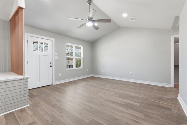 1700 Lilac Circle, Little Rock, AR 72202