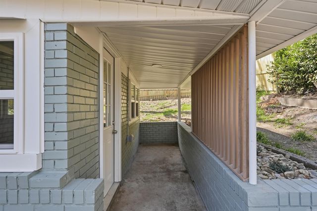 1700 Lilac Circle, Little Rock, AR 72202