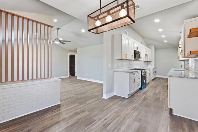 1700 Lilac Circle, Little Rock, AR 72202