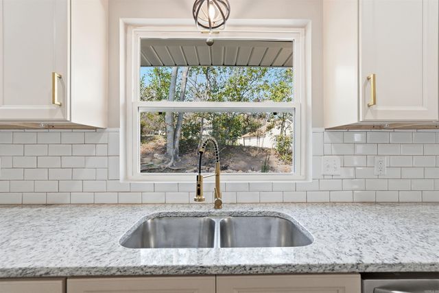 1700 Lilac Circle, Little Rock, AR 72202