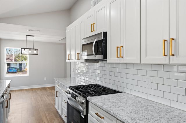 1700 Lilac Circle, Little Rock, AR 72202