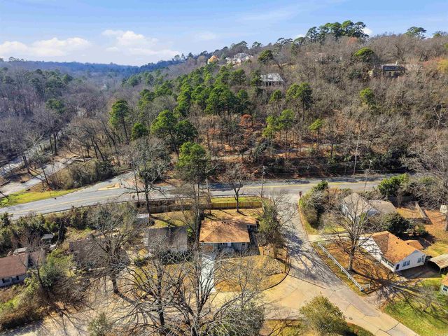 1700 Lilac Circle, Little Rock, AR 72202