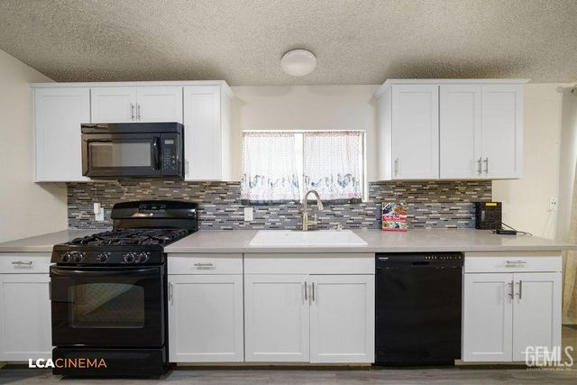 214 Par Lane, Bakersfield, CA 93308