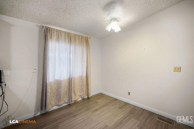 214 Par Lane, Bakersfield, CA 93308