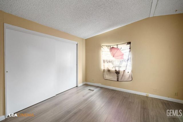 214 Par Lane, Bakersfield, CA 93308