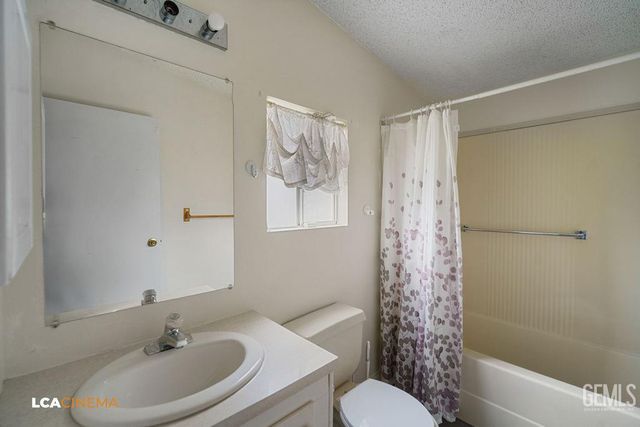 214 Par Lane, Bakersfield, CA 93308