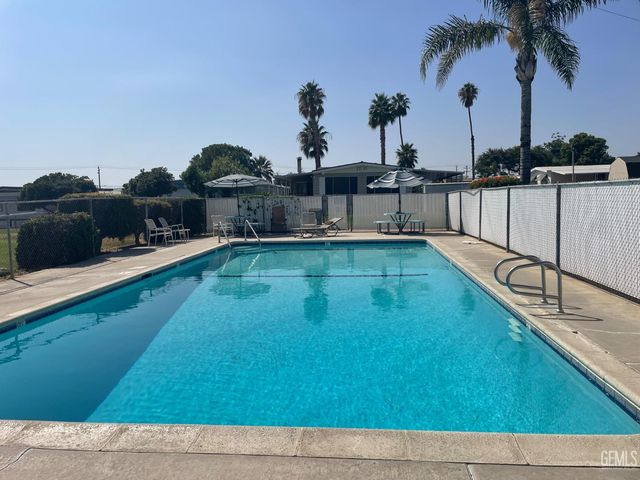 214 Par Lane, Bakersfield, CA 93308