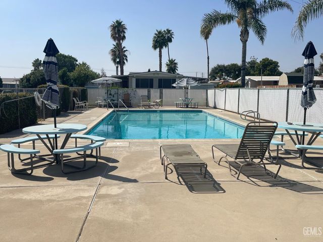 214 Par Lane, Bakersfield, CA 93308