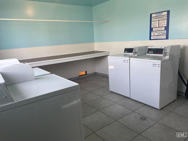 214 Par Lane, Bakersfield, CA 93308