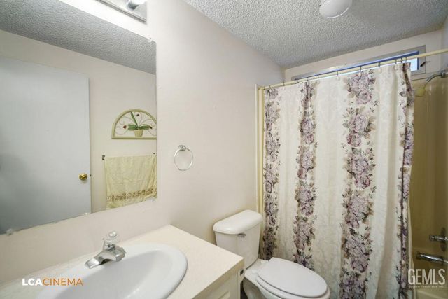 214 Par Lane, Bakersfield, CA 93308