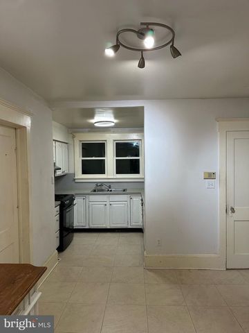 220 EDINBURG RD, Hamilton, NJ 08619