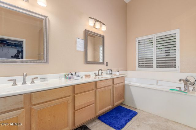 3060 E HOPE Street, Mesa, AZ 85213