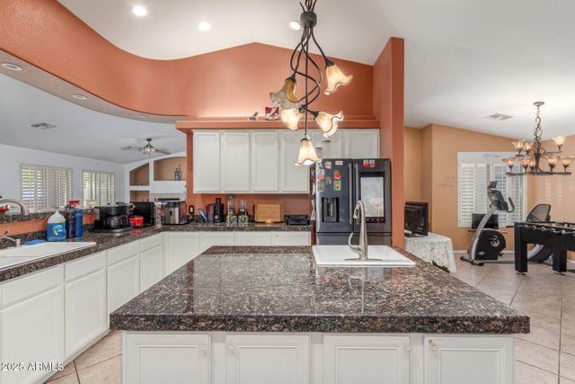 3060 E HOPE Street, Mesa, AZ 85213