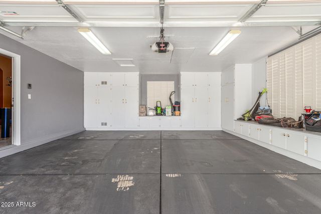 3060 E HOPE Street, Mesa, AZ 85213