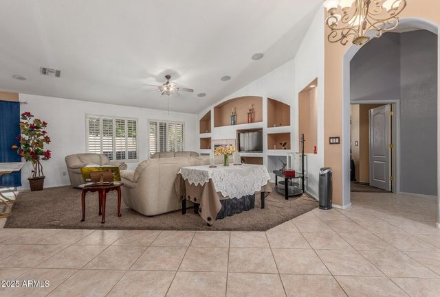 3060 E HOPE Street, Mesa, AZ 85213