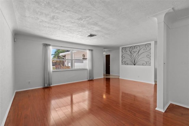 13565 86TH AVENUE, Seminole, FL 33776