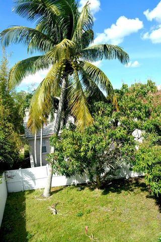 3003 CAFFIA Way, West Palm Beach, FL 33409