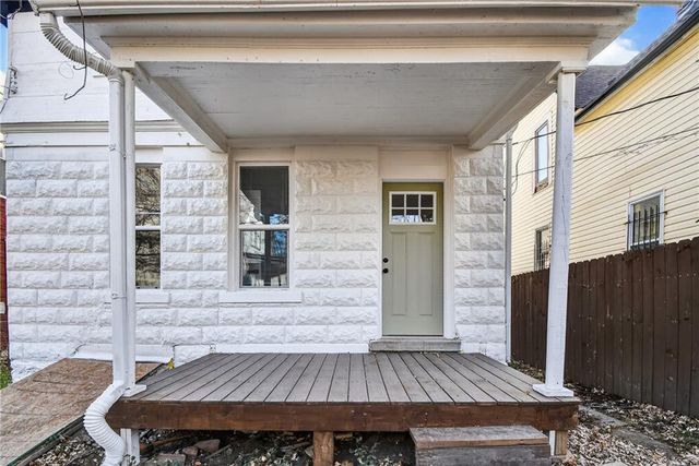 2102 Wabash Avenue, Kansas City, MO 64127