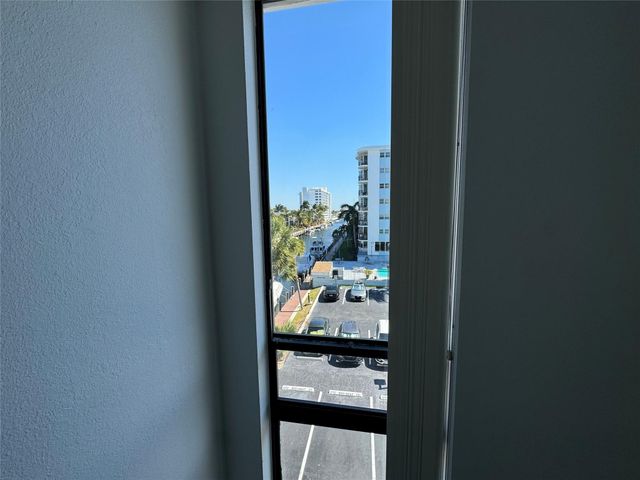 4800 Bayview Drive 406, Fort Lauderdale, FL 33308