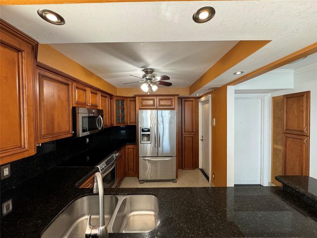 4800 Bayview Drive 406, Fort Lauderdale, FL 33308