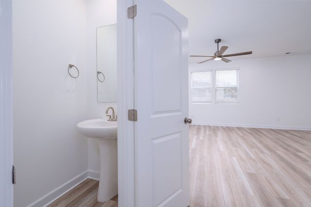 5305 Carnegie Rd, Old Hickory, TN 37138